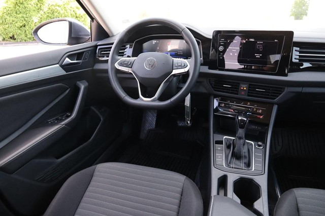 Volkswagen Jetta Vehicle Image 20