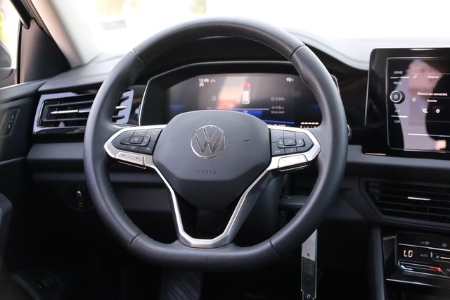 Volkswagen Jetta Vehicle Image 21