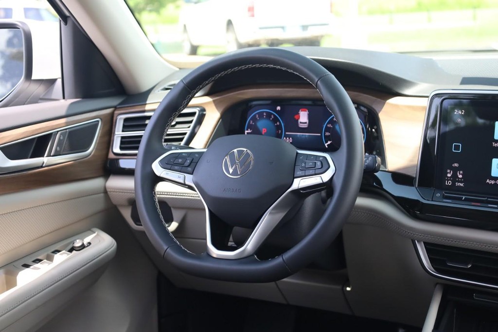 Volkswagen Atlas Vehicle Full-screen Gallery Image 23
