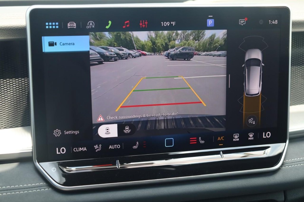 Volkswagen Tiguan Vehicle Full-screen Gallery Image 15