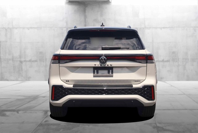 Volkswagen Tiguan Vehicle Image 06