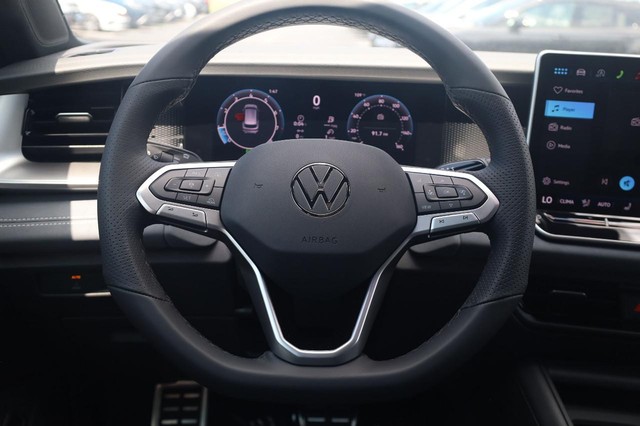 Volkswagen Tiguan Vehicle Image 08