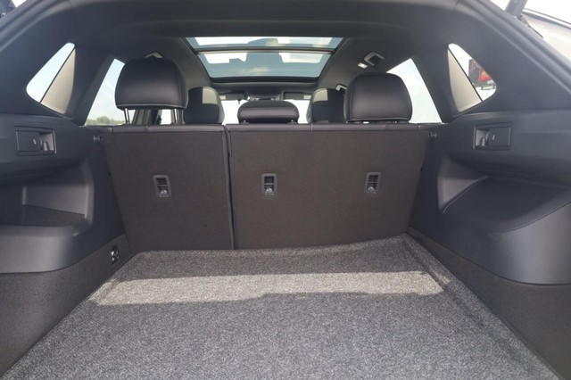 Volkswagen Tiguan Vehicle Image 21