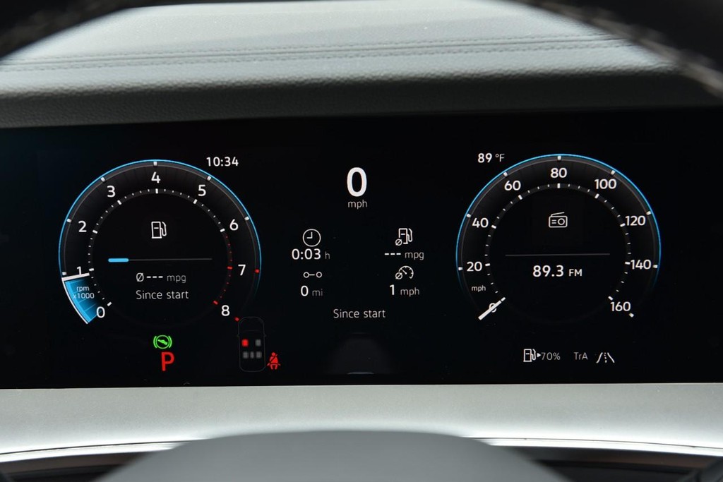Volkswagen Tiguan Vehicle Full-screen Gallery Image 12