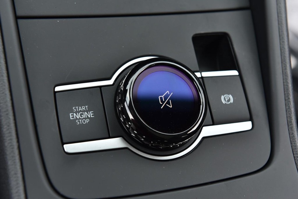Volkswagen Tiguan Vehicle Full-screen Gallery Image 17