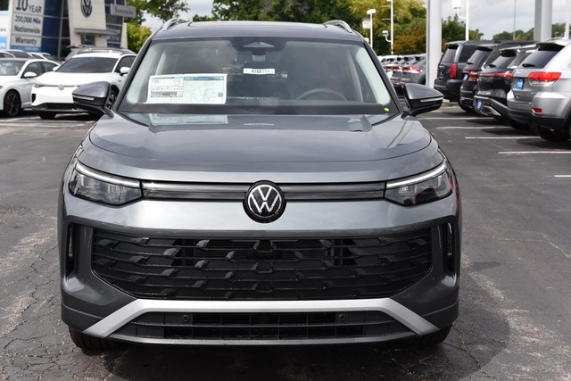 Volkswagen Tiguan Vehicle Image 04