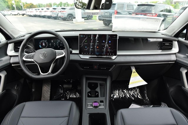 Volkswagen Tiguan Vehicle Image 07