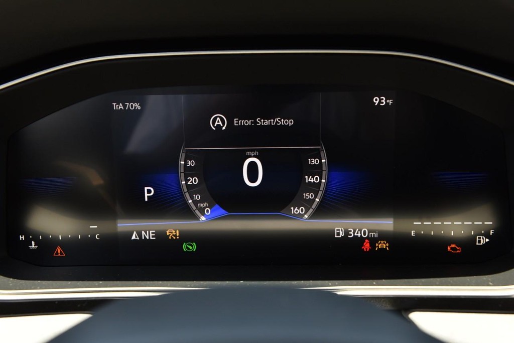 Volkswagen Jetta Vehicle Full-screen Gallery Image 12