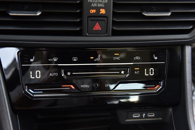 Volkswagen Jetta Vehicle Image 15
