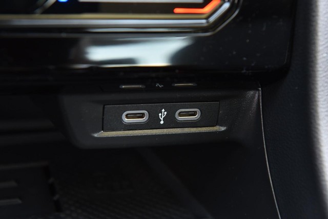 Volkswagen Jetta Vehicle Image 16