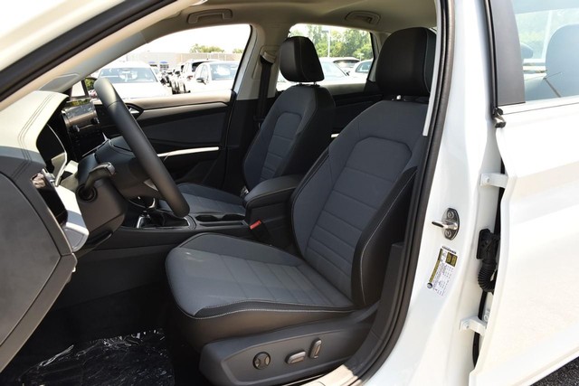 Volkswagen Jetta Vehicle Image 20