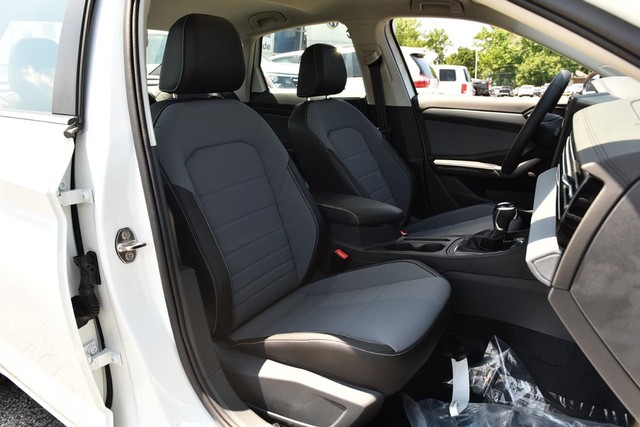 Volkswagen Jetta Vehicle Image 21