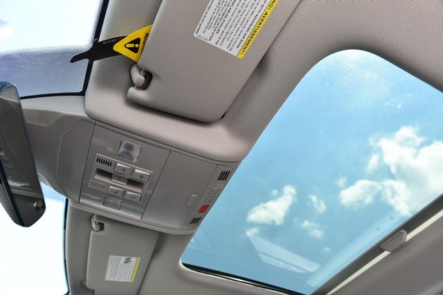 Volkswagen Jetta Vehicle Image 22