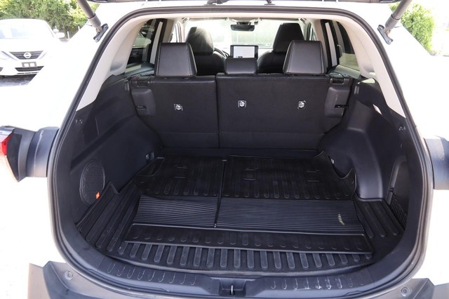 Toyota RAV4 Vehicle Image 07