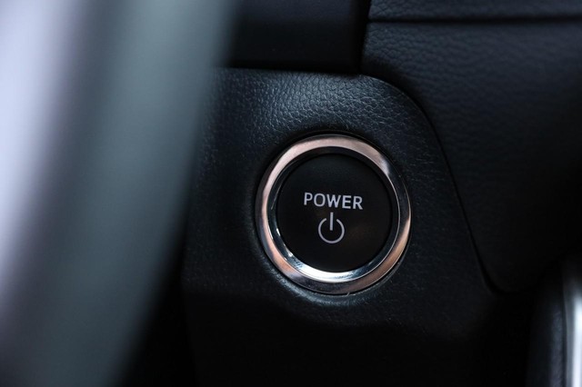 Toyota RAV4 Vehicle Image 16
