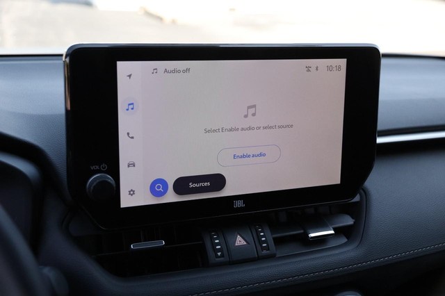 Toyota RAV4 Vehicle Image 17