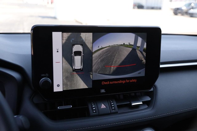 Toyota RAV4 Vehicle Image 18
