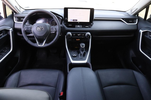 Toyota RAV4 Vehicle Image 22