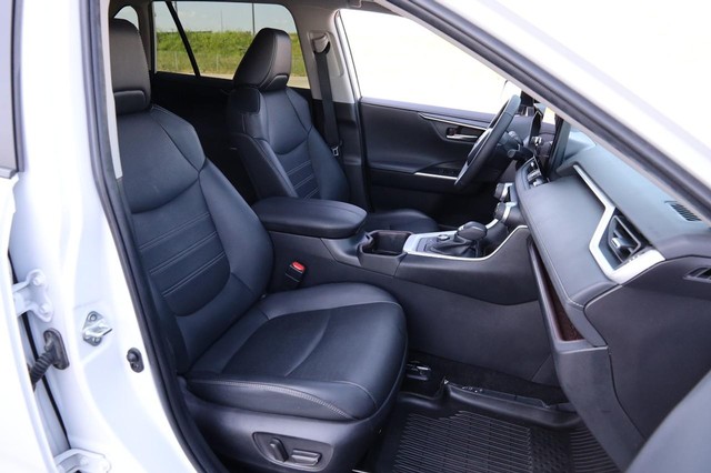 Toyota RAV4 Vehicle Image 27