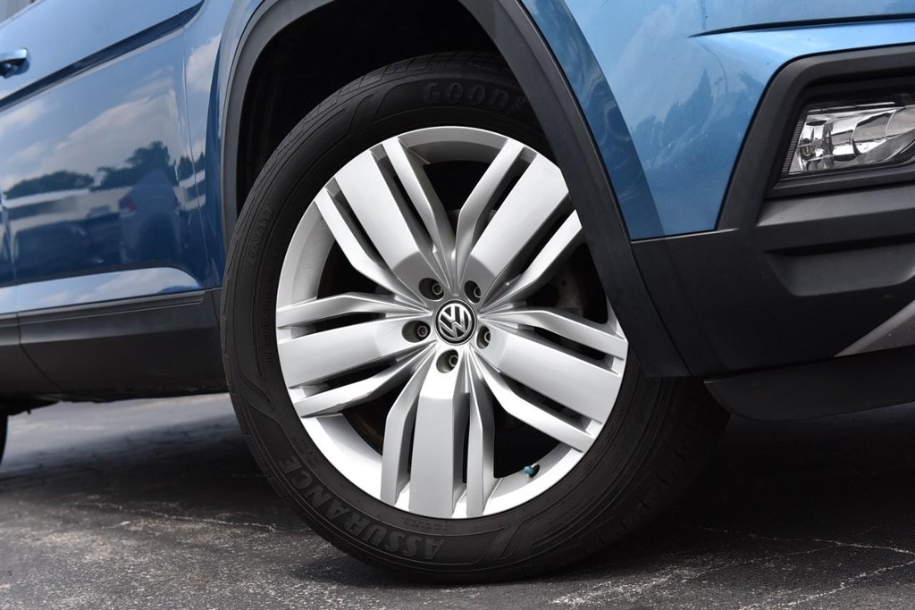 Volkswagen Atlas Vehicle Full-screen Gallery Image 03