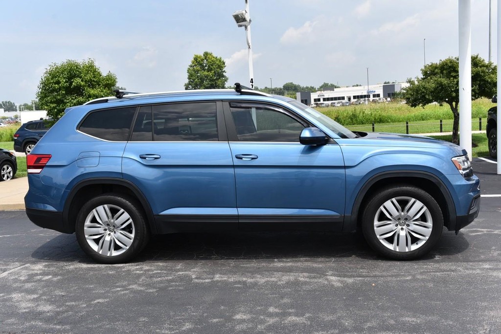 Volkswagen Atlas Vehicle Full-screen Gallery Image 05