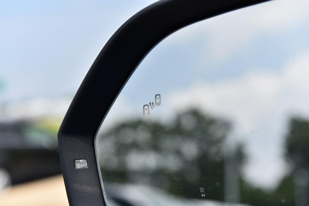 Volkswagen Atlas Vehicle Full-screen Gallery Image 10