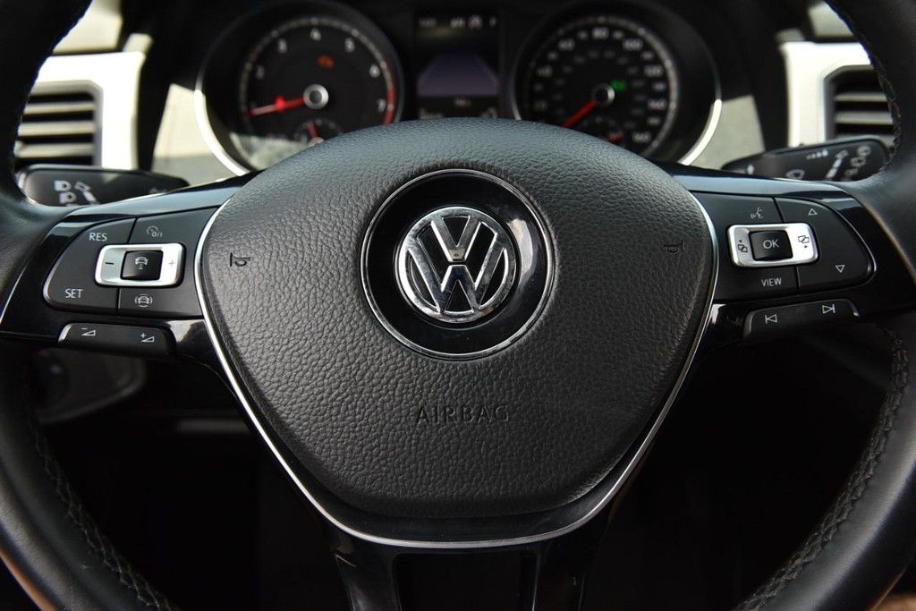 Volkswagen Atlas Vehicle Full-screen Gallery Image 18