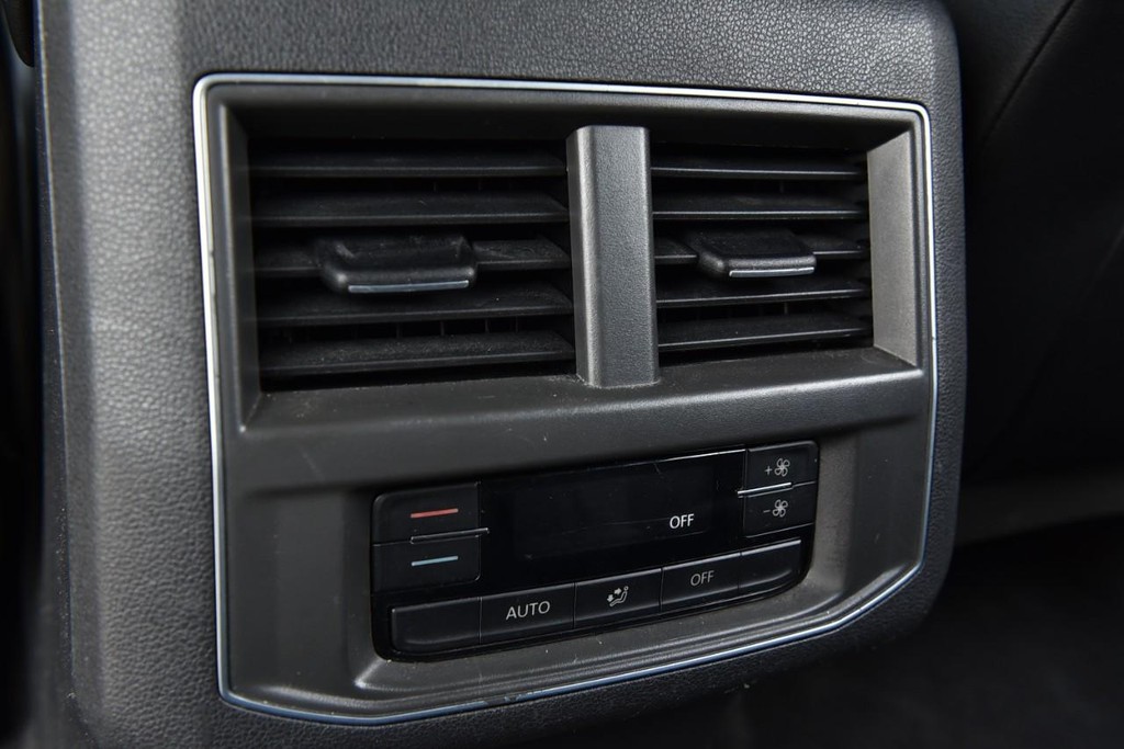 Volkswagen Atlas Vehicle Full-screen Gallery Image 22