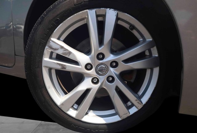 Nissan Altima Vehicle Image 03