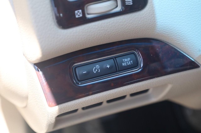 Nissan Altima Vehicle Image 12