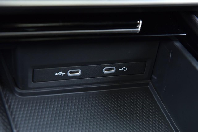 Volkswagen Atlas Vehicle Image 16