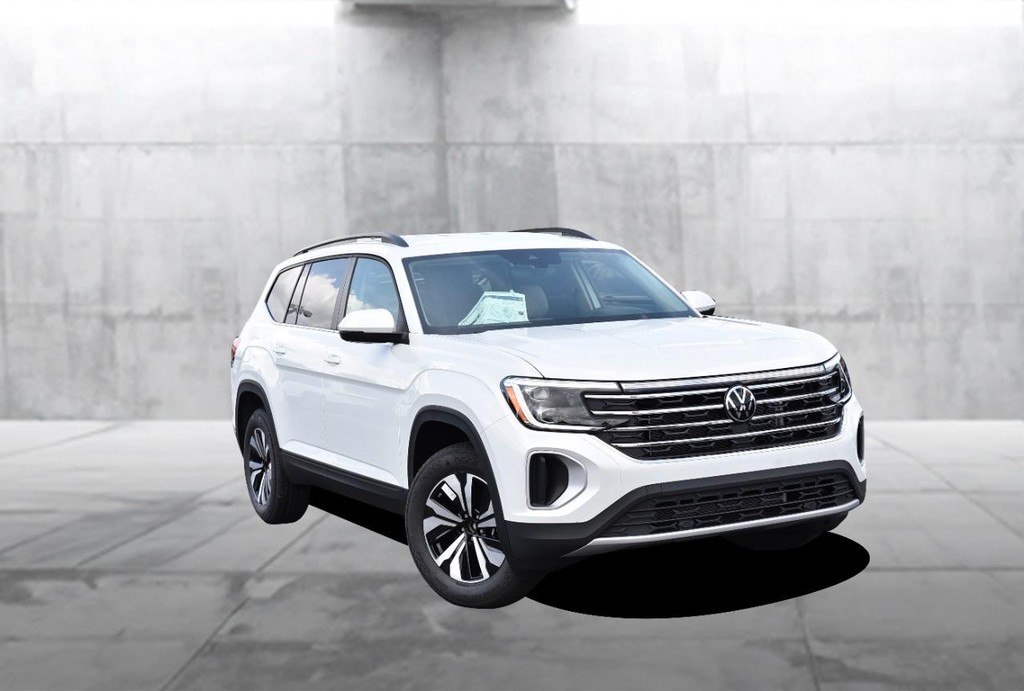 Volkswagen Atlas Vehicle Full-screen Gallery Image 2