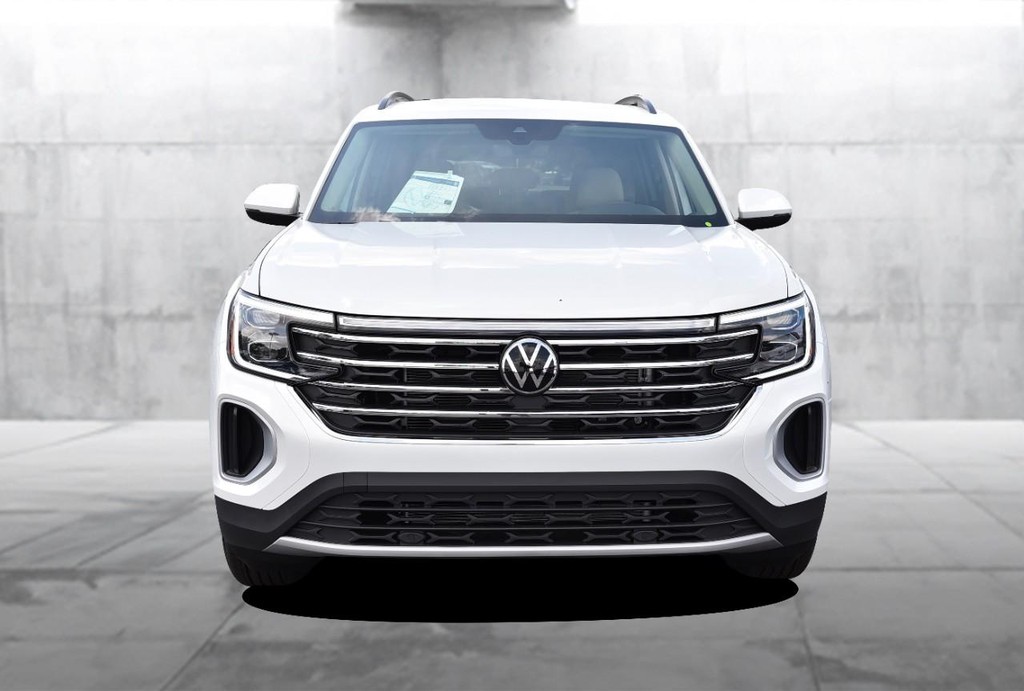 Volkswagen Atlas Vehicle Full-screen Gallery Image 4