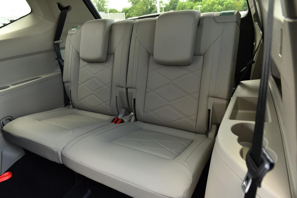 Volkswagen Atlas Vehicle Full-screen Gallery Image 23