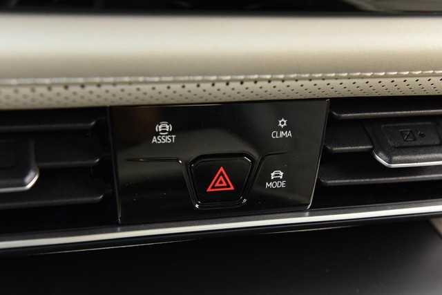 Volkswagen Atlas Vehicle Image 14