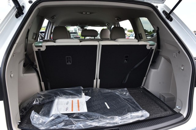 Volkswagen Atlas Vehicle Image 24