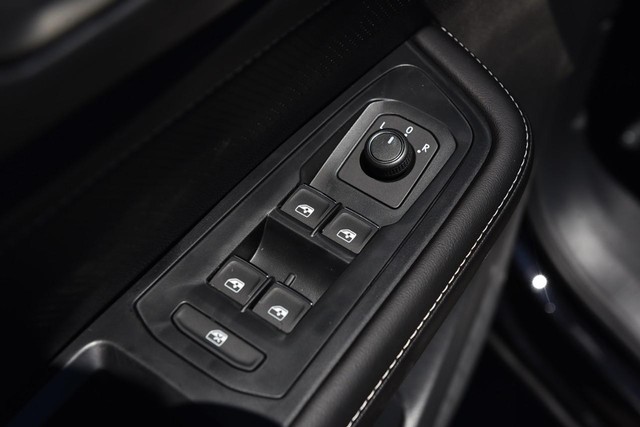 Volkswagen Atlas Cross Sport Vehicle Image 08