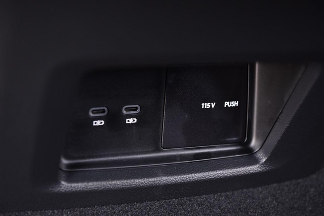 Volkswagen Atlas Cross Sport Vehicle Image 24