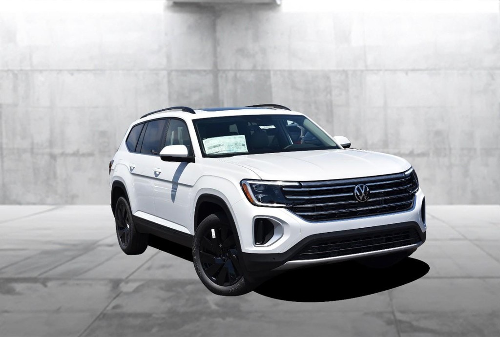 Volkswagen Atlas Vehicle Full-screen Gallery Image 2