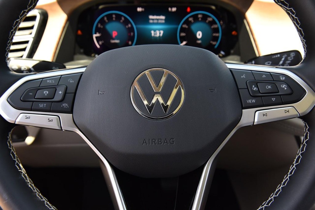 Volkswagen Atlas Vehicle Full-screen Gallery Image 18