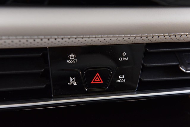 Volkswagen Atlas Vehicle Image 15