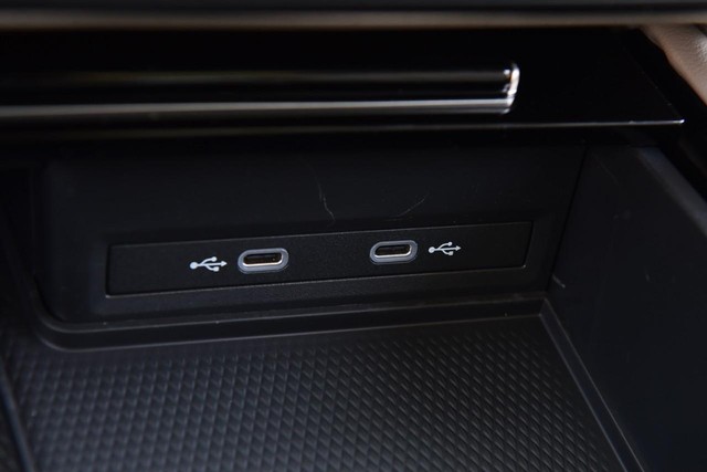Volkswagen Atlas Vehicle Image 16