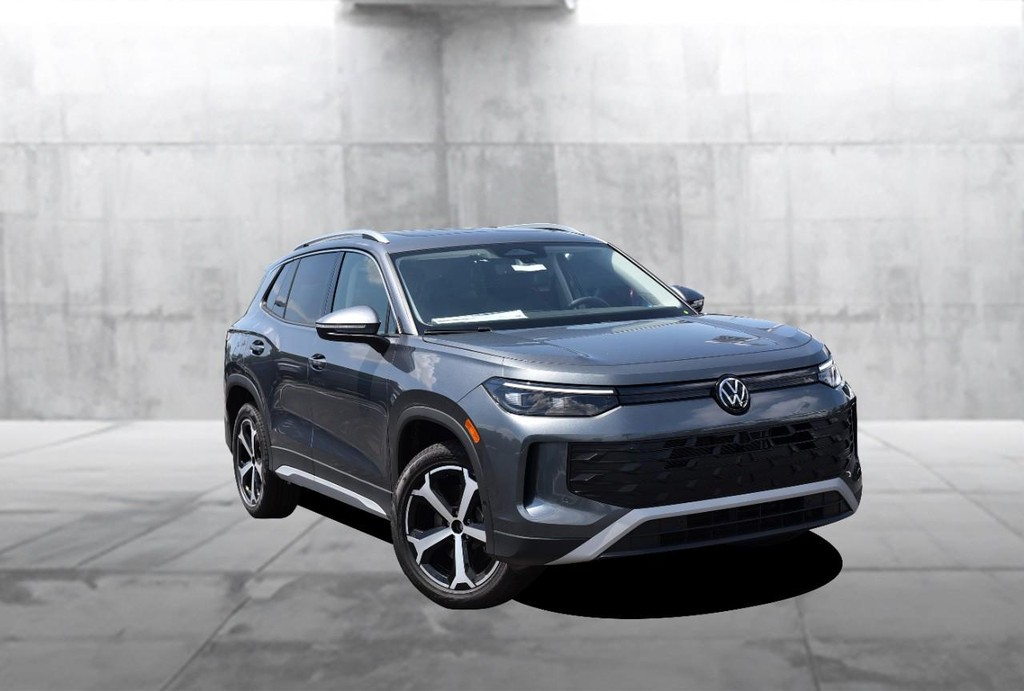 Volkswagen Tiguan Vehicle Full-screen Gallery Image 2