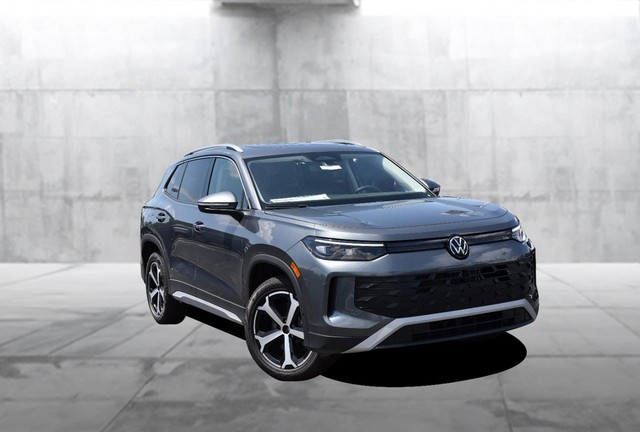 Volkswagen Tiguan Vehicle Image 02