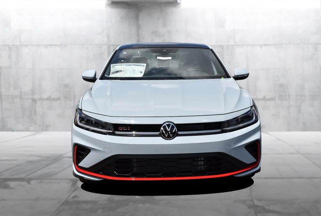 Volkswagen Jetta GLI Vehicle Image 04