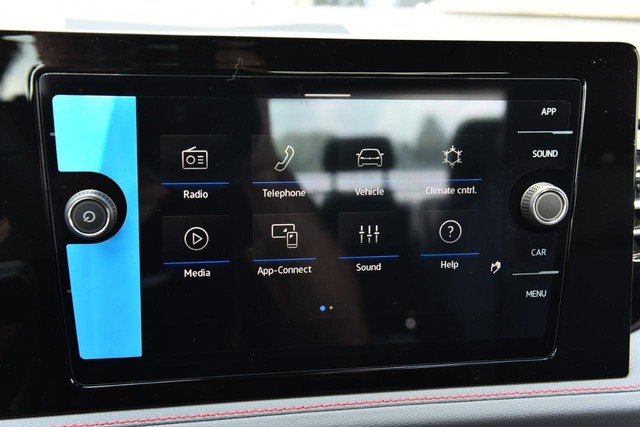 Volkswagen Jetta GLI Vehicle Image 14