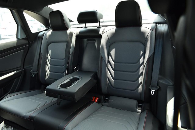 Volkswagen Jetta GLI Vehicle Image 23