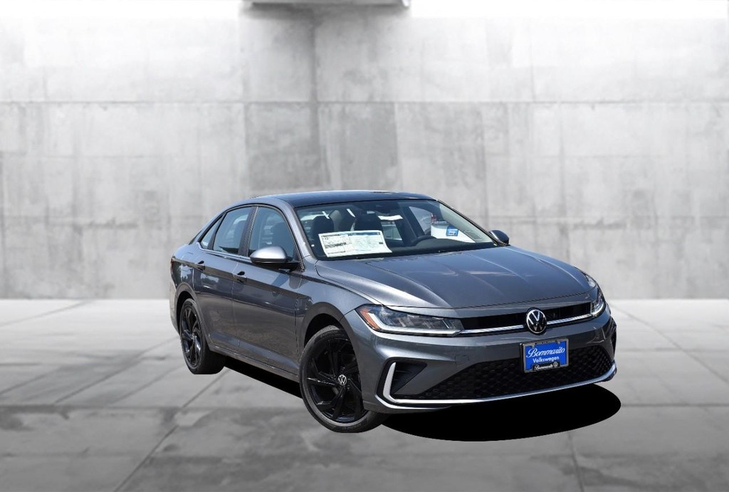 Volkswagen Jetta Vehicle Full-screen Gallery Image 2