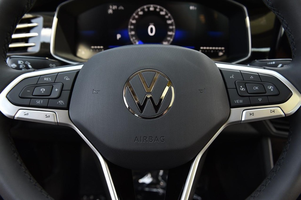 Volkswagen Jetta Vehicle Full-screen Gallery Image 19
