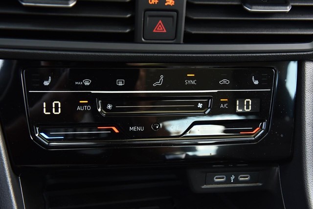 Volkswagen Jetta Vehicle Image 15